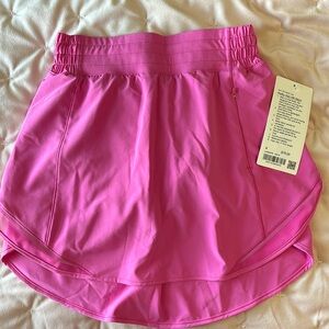 Lululemon women’s Hotty Hot HR Skirt